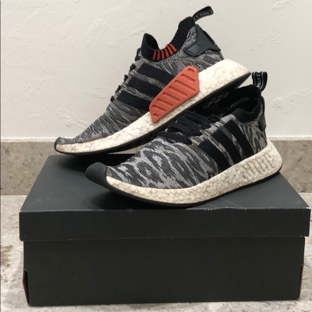 NMD R2 TIGER USED SIZE 9.5
